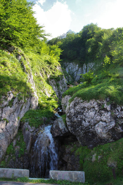 Petite cascade dans le Cirque du Litor