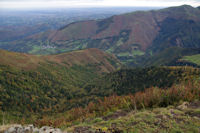 Le vallon du ruisseau de Trbussan, au fond, Gazost dans la Valle du Neez