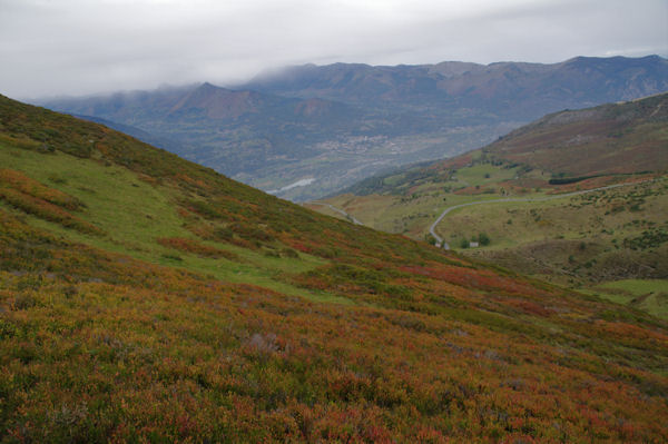 La station du Hautacam depuis sous la Courade de Maucasau