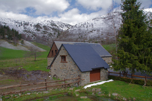 Deux granges au Pla de Nabias