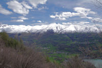 Les crtes enneiges depuis le Pic du Montious jusqu_au col de Peyresourde