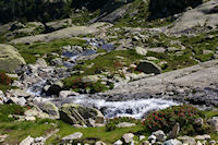 Le ruisseau descendant du Glacier du Pabat