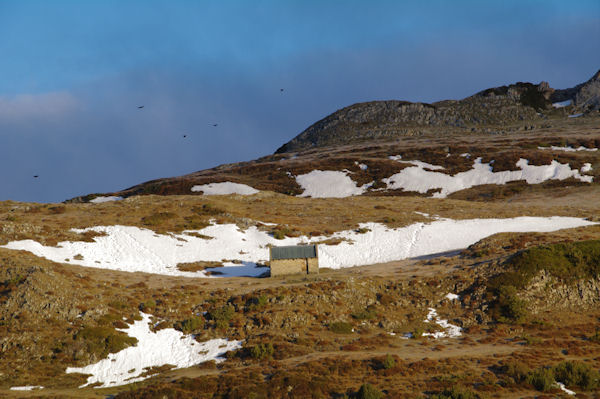 La cabane sous le Col d_Andorre