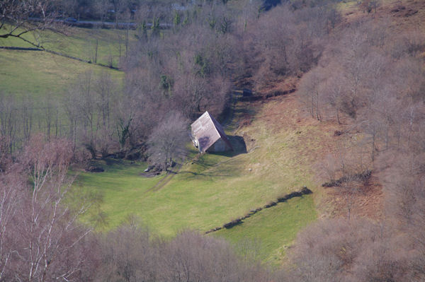 Une grange au Sarrat dans la valle du Bergons