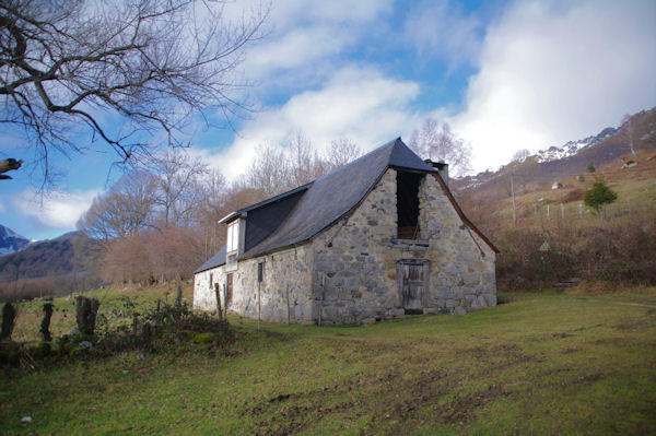 Une grange dans la valle du Bergons