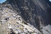 La cheminee du Lustou depuis la crete