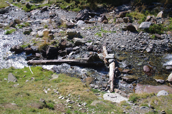 Le gu sur le ruisseau de la Piarre