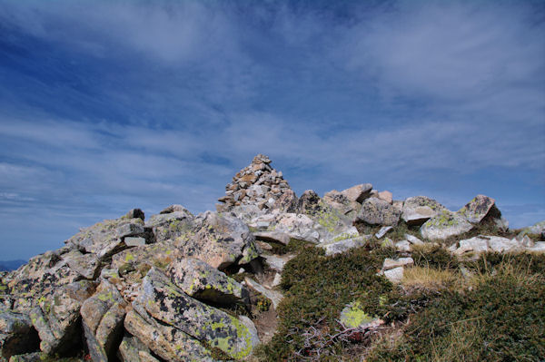 Le cairn au sommet du Pic de Madamte