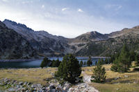 Le Lac d_Aubert et la Hourquette d_Aubert