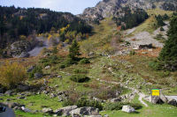 Le depart du chemin vers le barrage et le lac de Migouelou