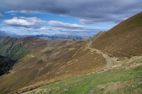 Le chemin revenant sur le Col de Moulata