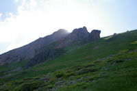 Le Pic du Midi d_Arrens joue  cache cache avec le soleil!