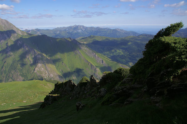 Une petite crte vers le Monn, au loin, la longue crte de Coos