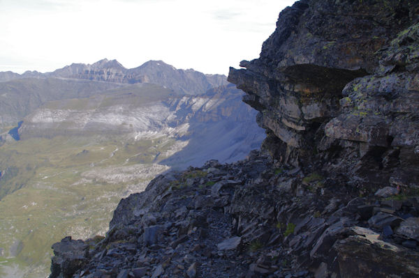 Petite vire au dessus du Cirque de Troumouse