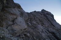 Ressaut avant le second couloir d'eboulis pour remonter les murailles du Cirque de Troumouse