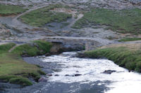 Le pont d_accs au parking