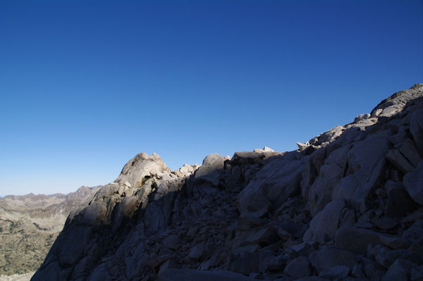 Un petit col  franchir pour revenir en direction des crtes de Barris d_Aubert