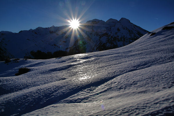 Le soleil sur le Pic de Leviste