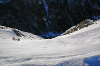 Vue plongeante sur la vallee du ruisseau d'Isaby