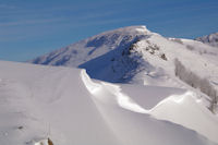 La crte en montant au Cap d_Aout, au fond la crte de la Serre