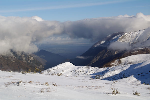 Une arche de nuage sur la valle de Pau