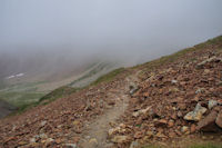 Descente  flanc au dessus de la Valle du rio Ara