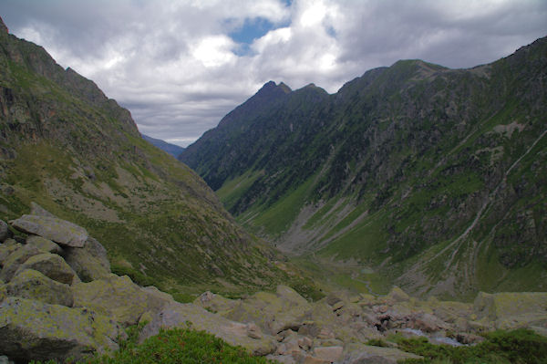 La valle du Gave d_Arrens depuis le dversoir de la Pacca