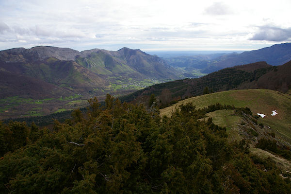 La valle du Bergons depuis les pentes du Soum de Laya
