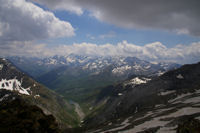 La valle d'Ossouedepuis la crte Ouest-Nord-Ouest du Petit Vignemale