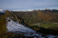 Sur la crte entre le Pic de Pan et le Pic Arrouy, dans la valle, Marsous