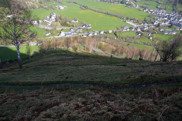 La monte sous le pic de Prdouset