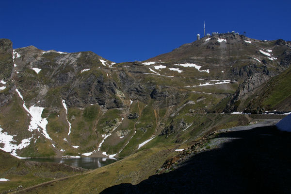 Vue du lac d'Oncet et le Pic du Midi de Bigorre