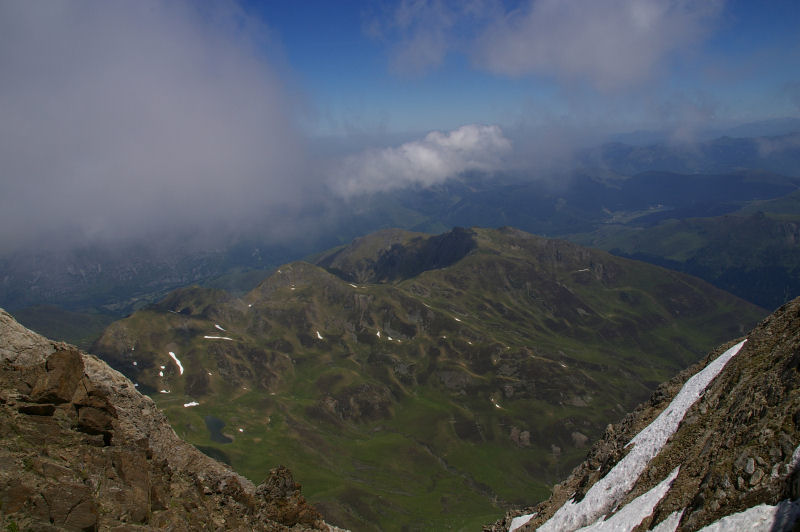 Vue de la valle d'Arizs depuis le Pic du Midi de Bigorre