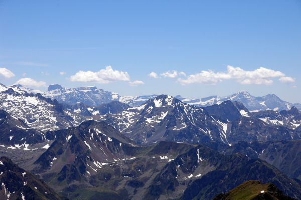 Au fond , le cirque de Gavarnie