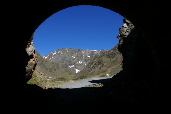 Vue  la sortie du tunel