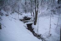 Petit pont sur le ruisseau descendant du Cap du Soc