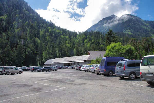 Le parking du Pont d_Espagne