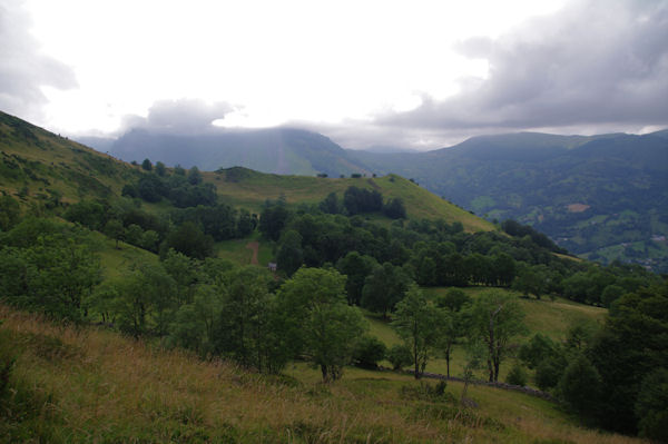 Le vallon des Balagnas surmont par le Pic de Predouset et le Turon des Aulhs