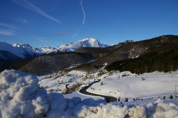 La vue depuis le parking du Col de Couraduque, Balatous, Gabizos et Berbeillet