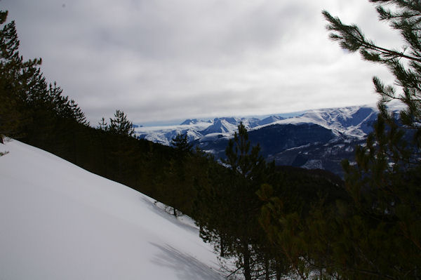 Le Val d_Azun depuis le flanc Sud du Soum de Berducou