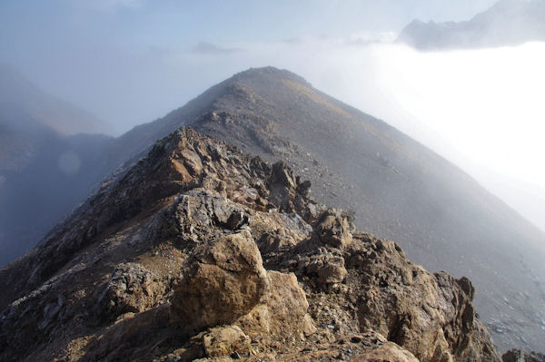 La crte sous le Soum Blanc des Espcire jusqu_ la cote 2604m