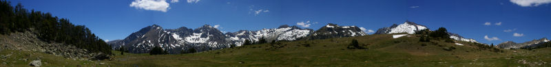 Panoramique vers les crtes du Nouvielle