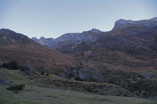 Le vallon du ruiseau de Labardaus qui descend des Gabizos depuis Boey Dbat