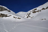 Petit vallon aboutissant au Col de Lary