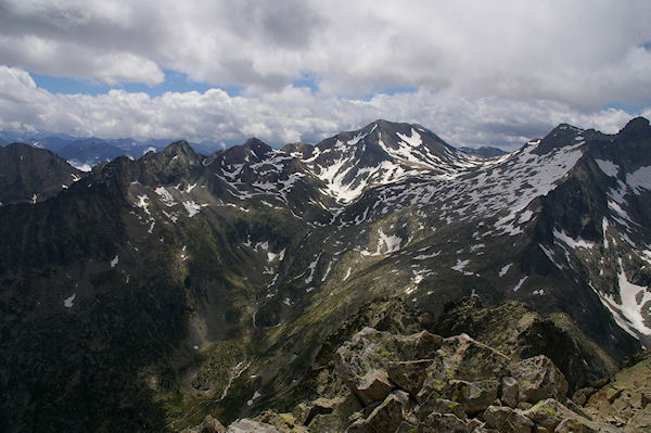 Pic Mchant, Pic d'Estaragne, Pic de Campbieil et Pic Long depuis le sommet du Turon de Nouvielle