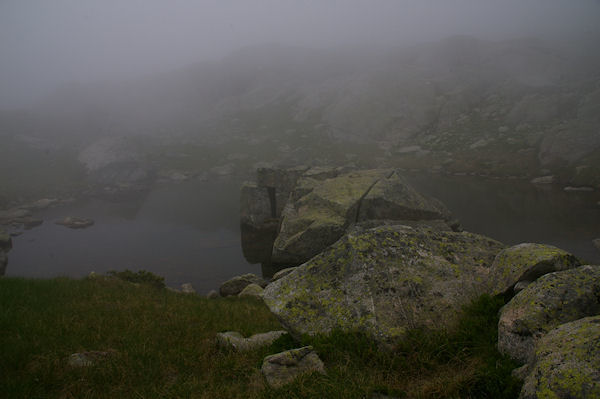 Errance dans la brume entre le Lac de la Manche et le Lac Det Mail