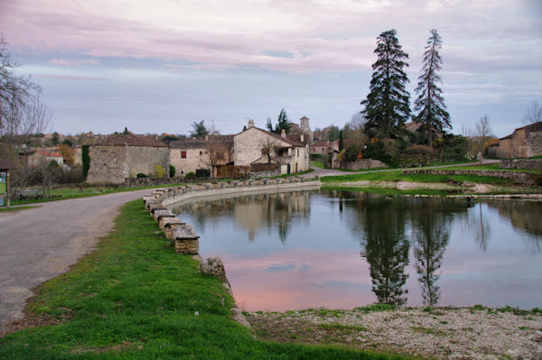 Le lavoir d_Aujols