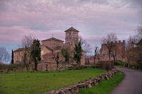 L_glise et l_ancienne abbaye d_Aujols