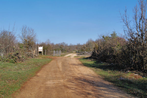 L_entre des Champs Vieux