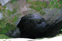 Dolmen et Igues dans la fort de la Braunhie